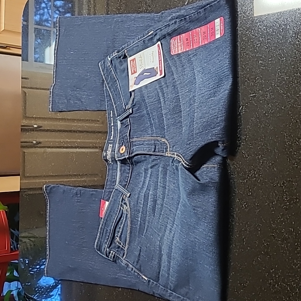 Levi Boot Cut Jeans